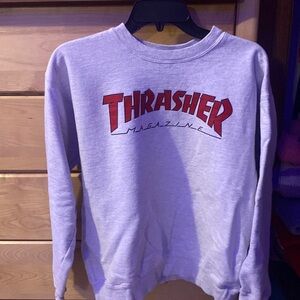 light grey crewneck, women small